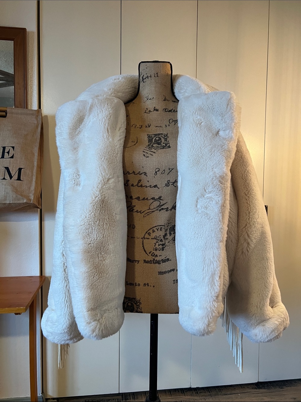 Akira faux fur with leather tassel sleeves! Festival yesssss! - Picture 3 of 5